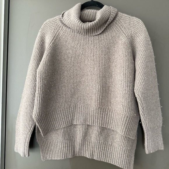 Aritzia Sweaters - Aritzia Brown Chunky Knit Turtle Neck Sweater